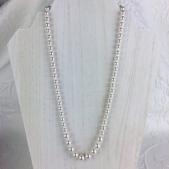 Hand Knotted Swarovski Pearl Graduated 20" Necklace - Picture 1 of 3